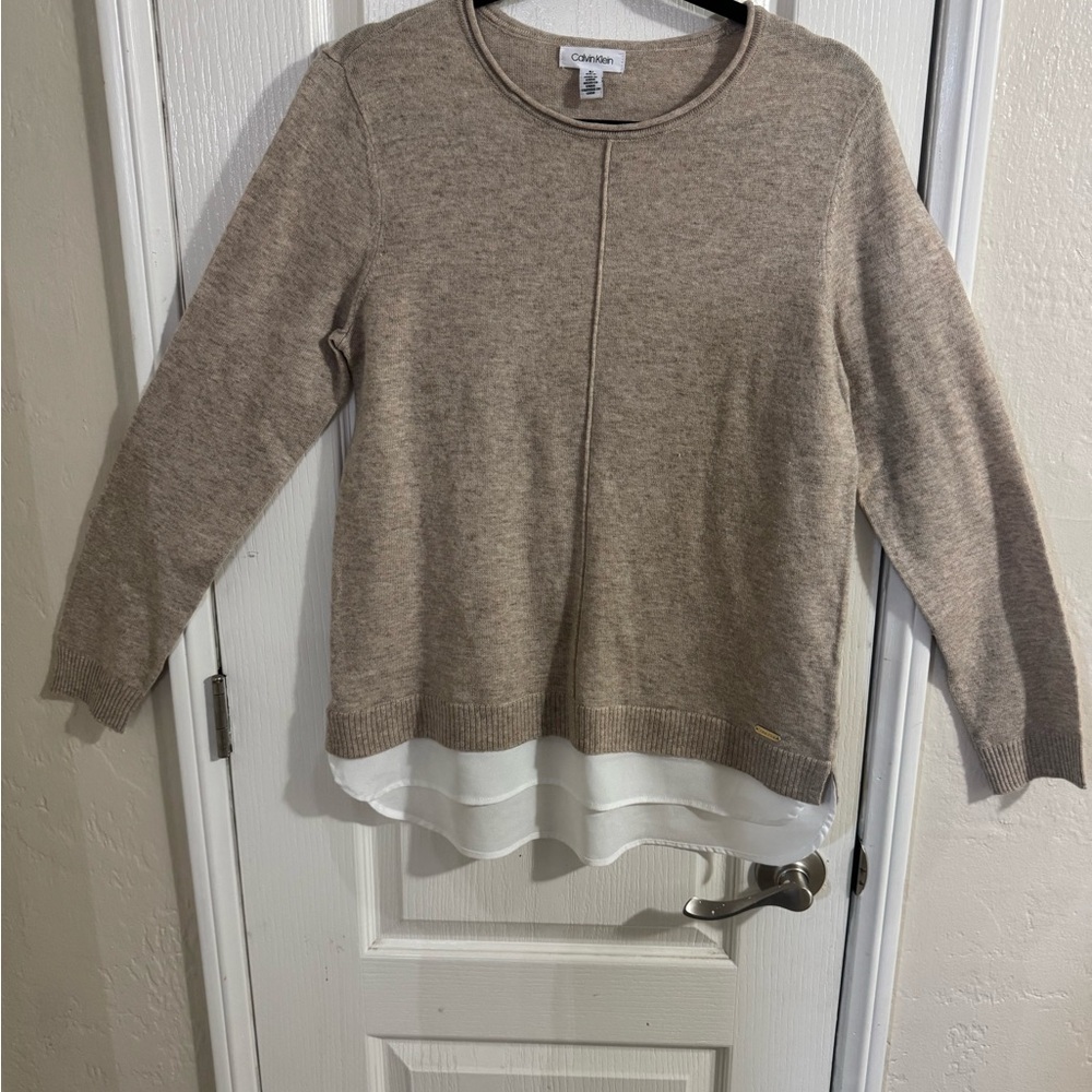 Calvin Klein Women's Beige and White Layered Sweater